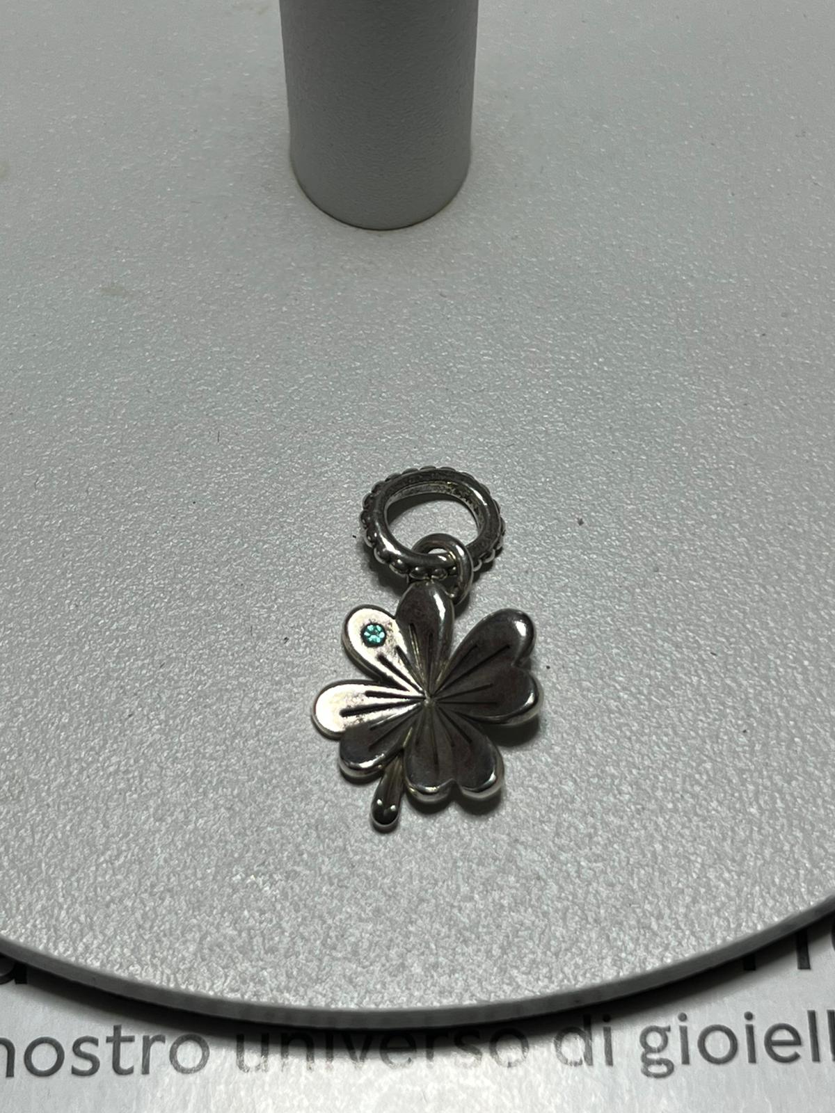 Charm Pendente Quadrifoglio con Perlina in Argento